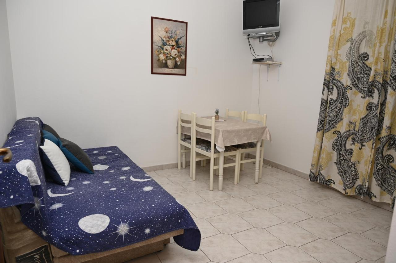 Apartments "Sea View" Miki & Ivana Bol Exterior photo