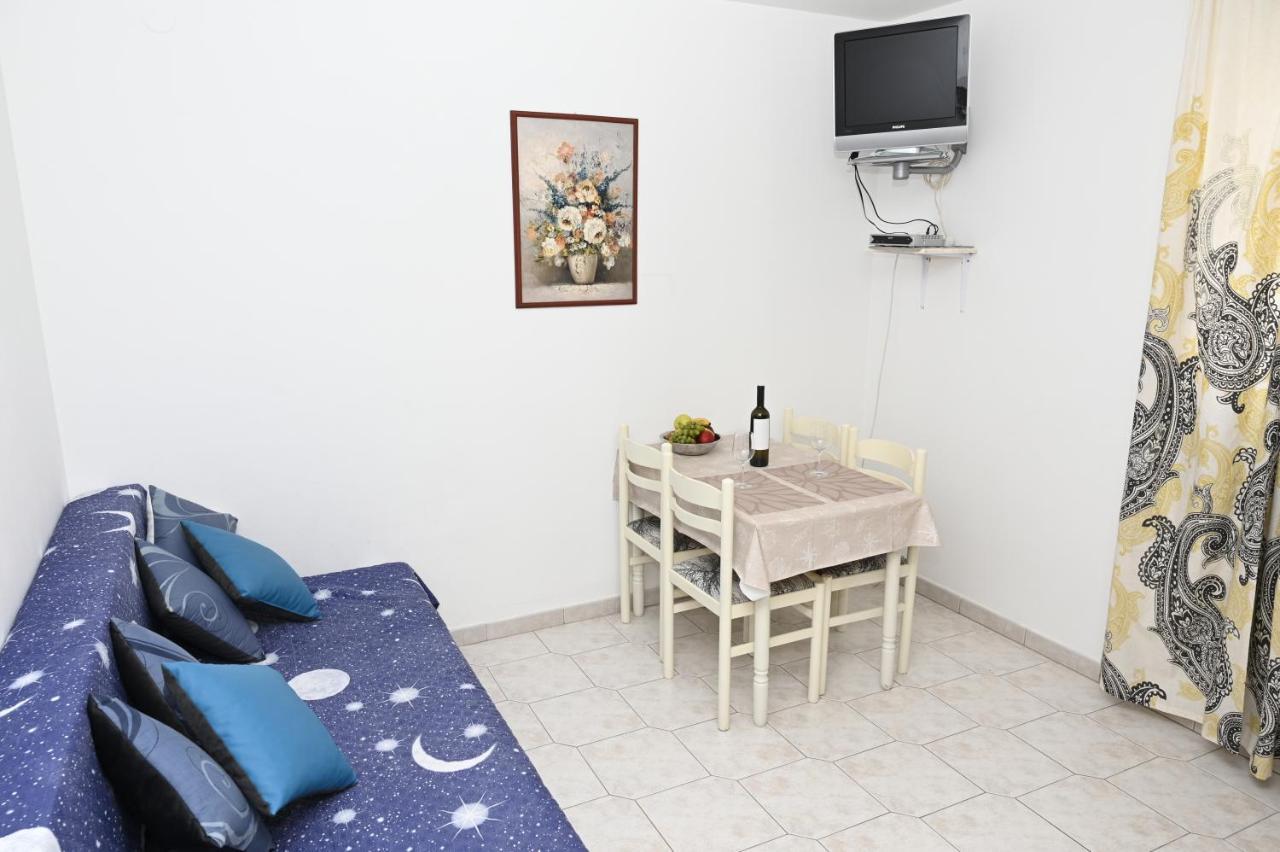 Apartments "Sea View" Miki & Ivana Bol Exterior photo