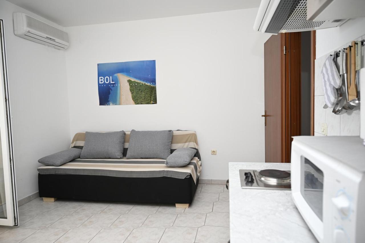 Apartments "Sea View" Miki & Ivana Bol Exterior photo