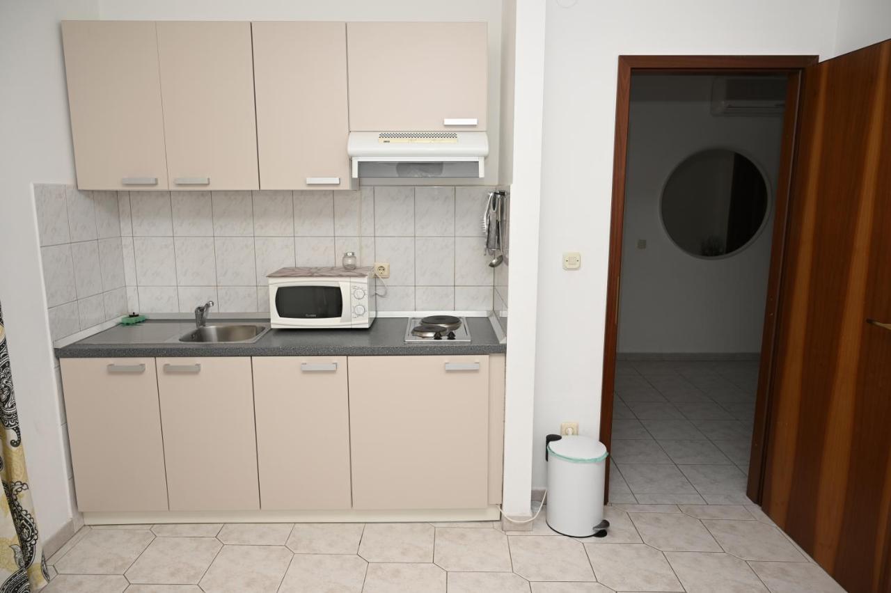 Apartments "Sea View" Miki & Ivana Bol Exterior photo